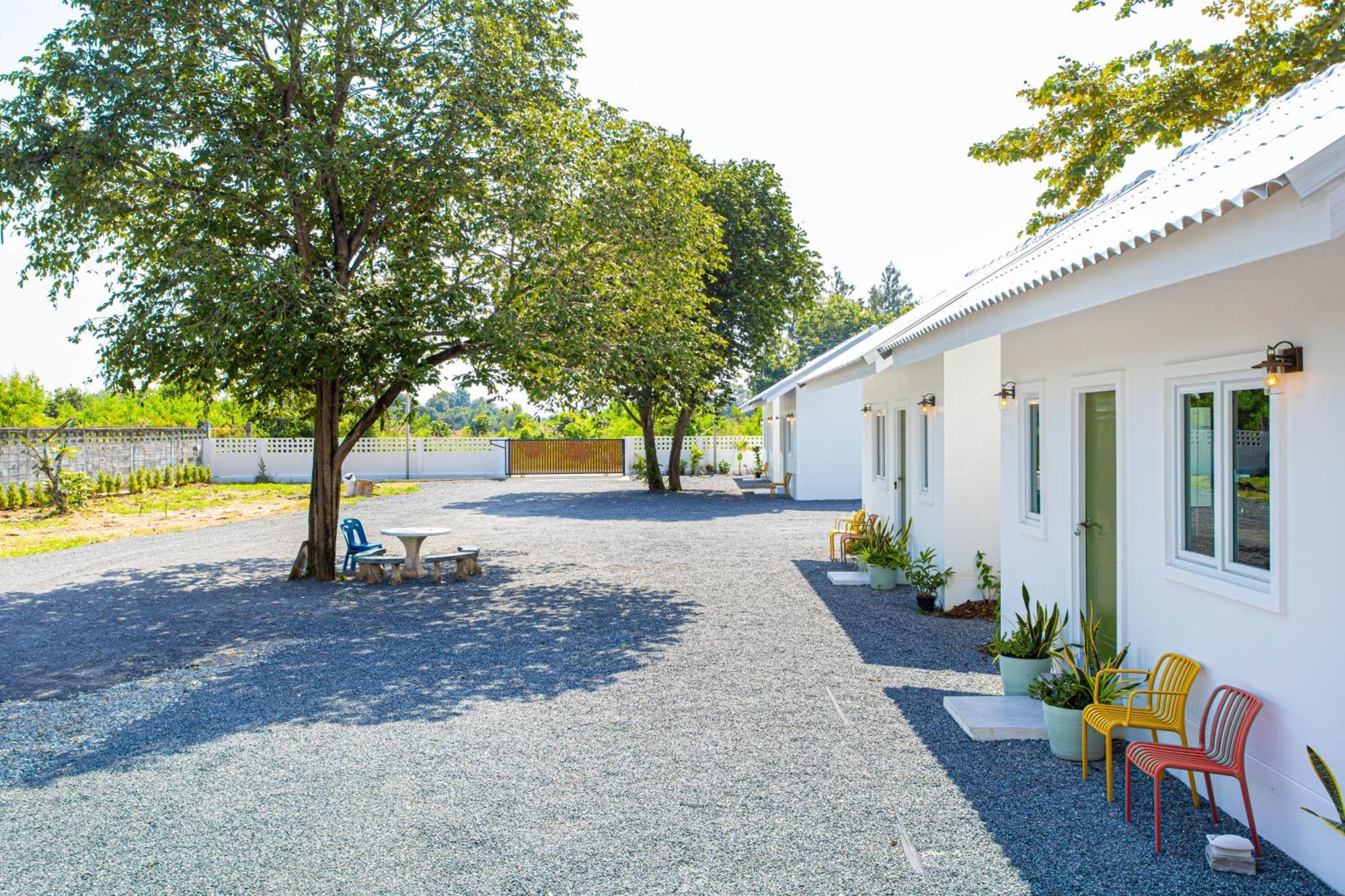Vawa Guesthouse Kanchanaburi Zewnętrze zdjęcie